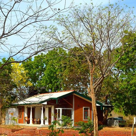 Pelican View Cottages Kataragama Dış mekan fotoğraf